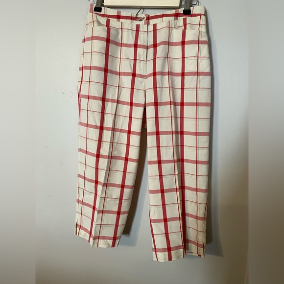 Liz Claiborne - Picture 1 of 5